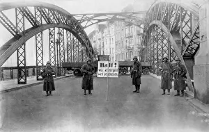 Anyone: Troops loyal to the government block the Hansa bridge durin