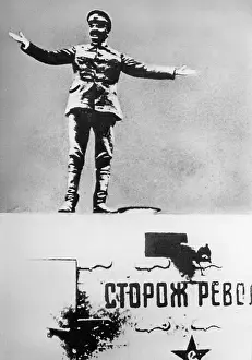 Guardians: Trotsky gives a speech, 1919