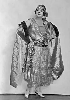Plus: Trude Hesterberg, 1921