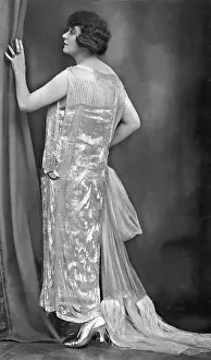 Overdress: Trude Hesterberg, 1923