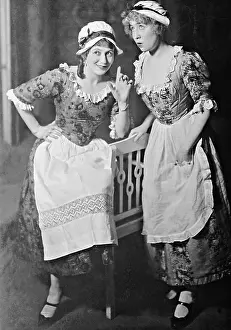 Eckersberg: Trude Hesterberg and Else Eckersberg in The Mottenburger