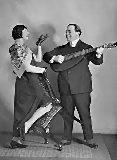 Mandolin: Trude Hesterberg with a mandolin player