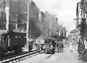 Clearance: Truemmerzug - rubble train, 1945