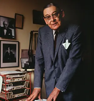 Stearns: Ts Eliot - Ida Kar portrait