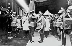 Stolypin: Tsar Nicholas II (center) arriving