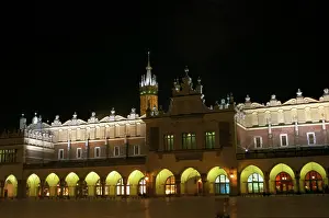 Schuhboeck: Tuchlauben in Krakow in the night