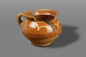 Piss: Tudor piss pot