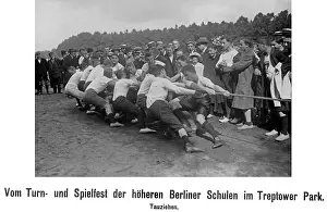 Treptower: Tug of war between two school classes, 1912