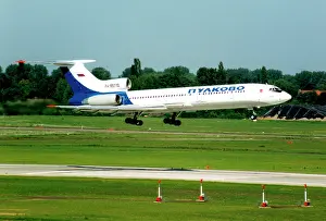 Pulkovo: Tupolev Tu-154M RA-85770