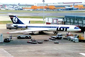 Linie: Tupolev Tu-154M SP-LCA