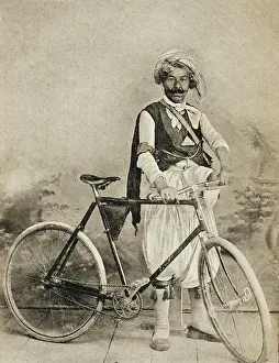 Baggy: Turkey, Izmir - Turkish man with bicycle