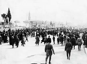 Walkers: Turkish troops in Damaskus in World War I, 1917