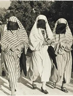 Ankles: Three Turkish Women - veiled