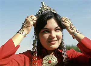Turkmen: Turkmen girl, 1974