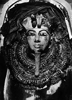 Hist: Tut-ench-Amun