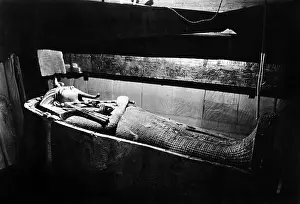 Hist: Tut-ench-Amun
