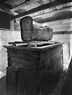 Hist: Tut-ench-Amun