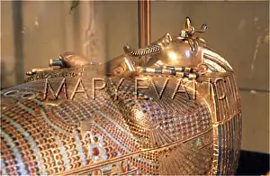1352: TUTANKHAMUN SARCOPHAGUS