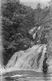 Conwy: Tyn-y-Groes Falls