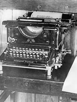 Remington: Typewriter, 1932