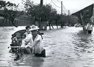 Zdone: Typhoon Amy Floods Taipei