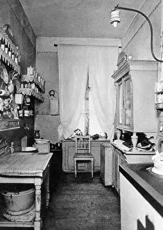 Curtains: Typical bourgeois kitchen, early 20th century