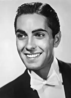 Metropol: Tyrone Power in Caf???? Metropol, 1937
