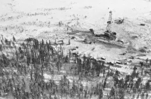 Derrick: Tyumen oil facilities, 1983