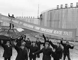 Sapozhkov: Tyumen oil industry workers, 1981