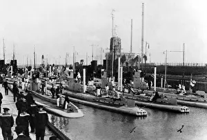 Wilhelmshaven: U-Boots in the harbor, 1912
