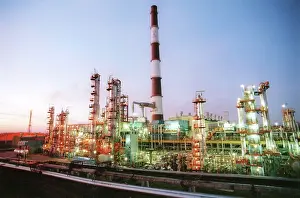 Tons: Ufaneftekhim hydrocracking complex in Bashkiria, 1996