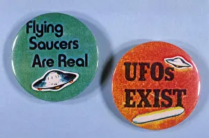 Ufos: UFO BADGES 20C