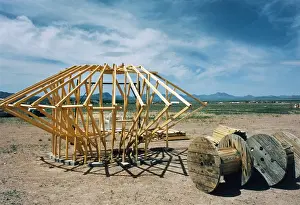 Ufos: UFO UNDER CONSTRUCTION