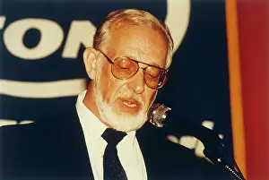 Ufos: UFO/LEONARD STRINGFIELD
