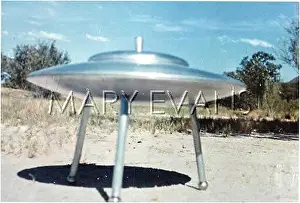 Buzzing: UFOS/NEW MEXICO / VILLA
