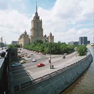 Ukraina: Ukraina Hotel in Moscow, 1990