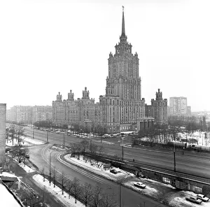 Kutuzovsky: Ukraina Hotel in Moscow, 1992