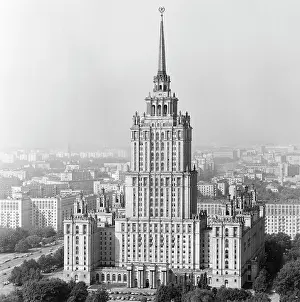 Stanislav: Ukraina Hotel in Moscow, 1992