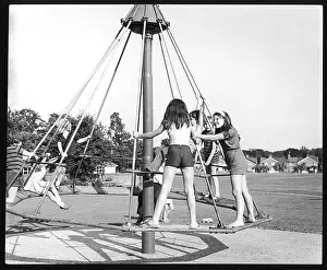 Roundabouts: UMBRELLA ROUNDABOUT
