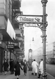 Authorization: Unauthorized renaming to Thaelmann street