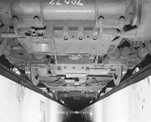 Zinram: Undercarriage of a train