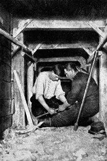 Tunnelling: Underground warfare
