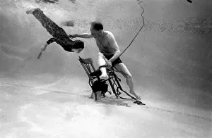 Escapologist: Underwater escapologist