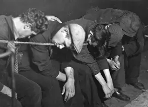 Finding: Unemployed sleeping, 1932