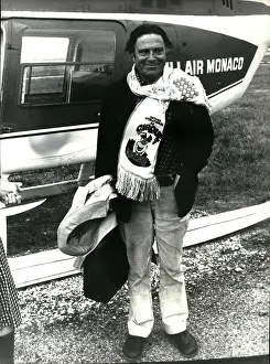 Cirque: unidentified man with Air Monaco plane
