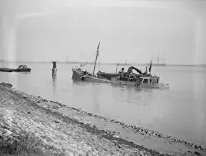 Erith: Unidentified Shipping Accident on River Thames at Erith