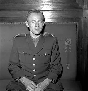 Zatopek: Uniform - Captain
