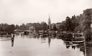 Stree: United Kingdom boating, probably on the River Thames