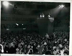 Revellers: United Kingdom - Ireland