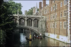 Sighs: University of Cambridge, St John's College, Bridge of Sighs
